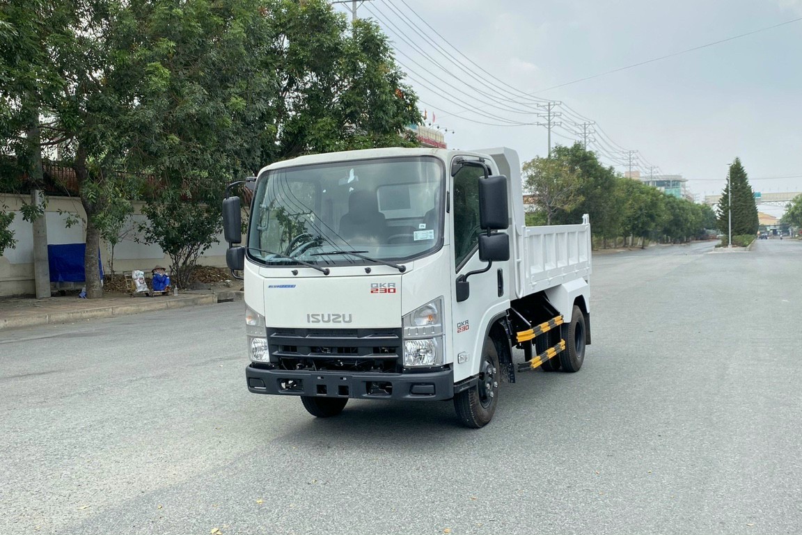 XE BEN ISUZU QKR230 ĐẦU VUÔNG -2023